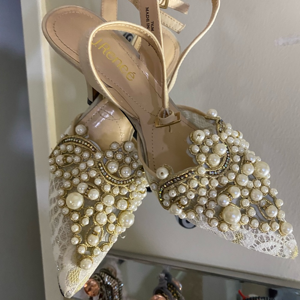 Desdemona Vintage Style Chic pumps